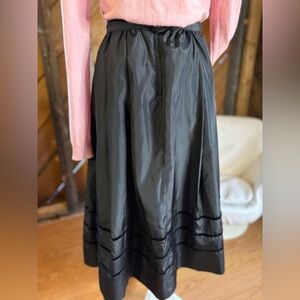 Vintage Midi Skirt with Velvet Stripe Detail On Bottom size 4